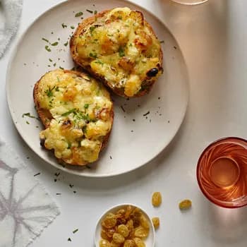 Buttermilk Scallion Skillet Corn Bread