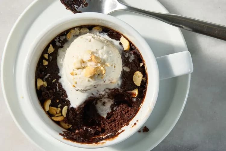 Chocolate-Peanut Butter Mug Cakes