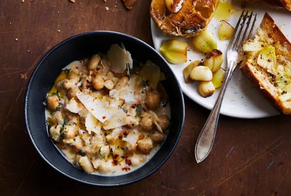 Creamy Braised White Beans