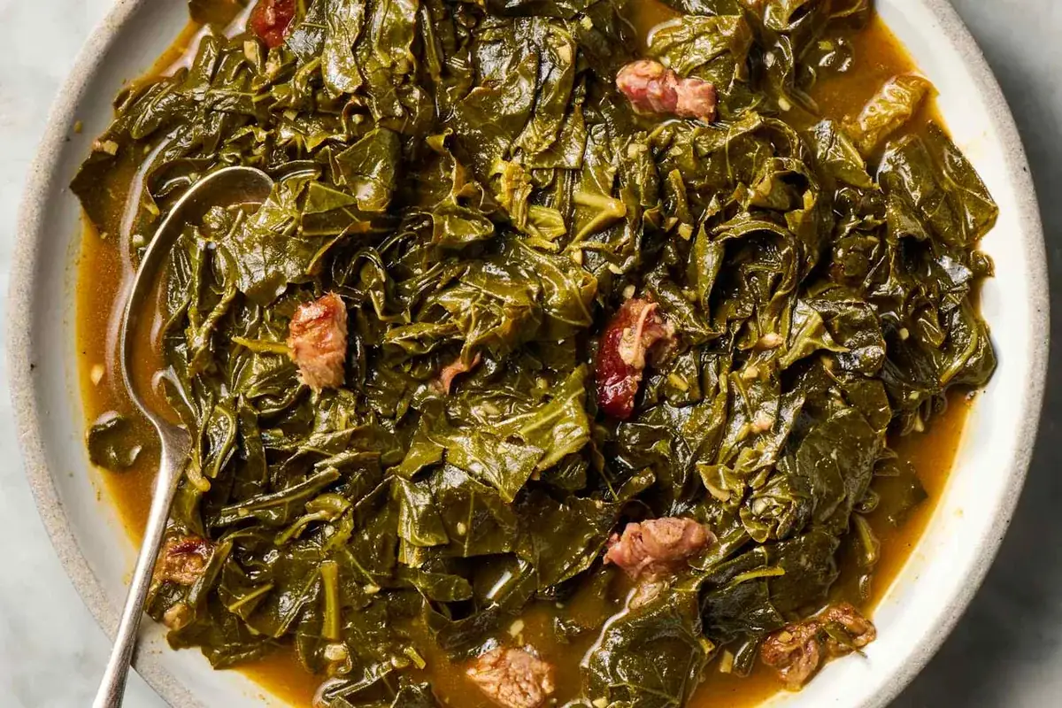 Easy Braised Collard Greens with Bacon