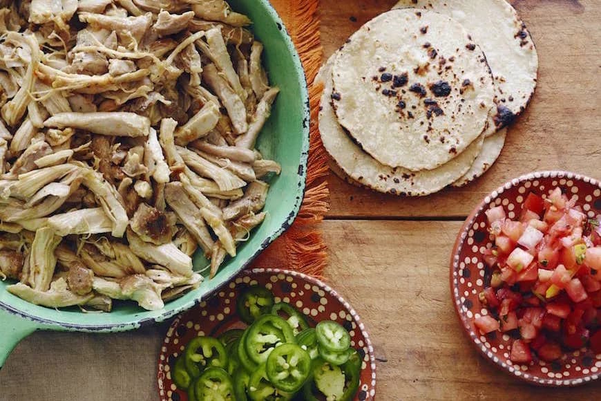 Easy Mexican Shredded Chicken {Verde!}