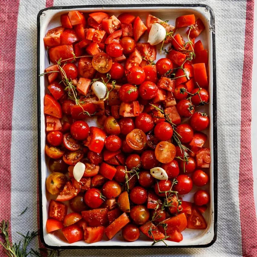 How to Make Easy Roasted Tomato Sauce