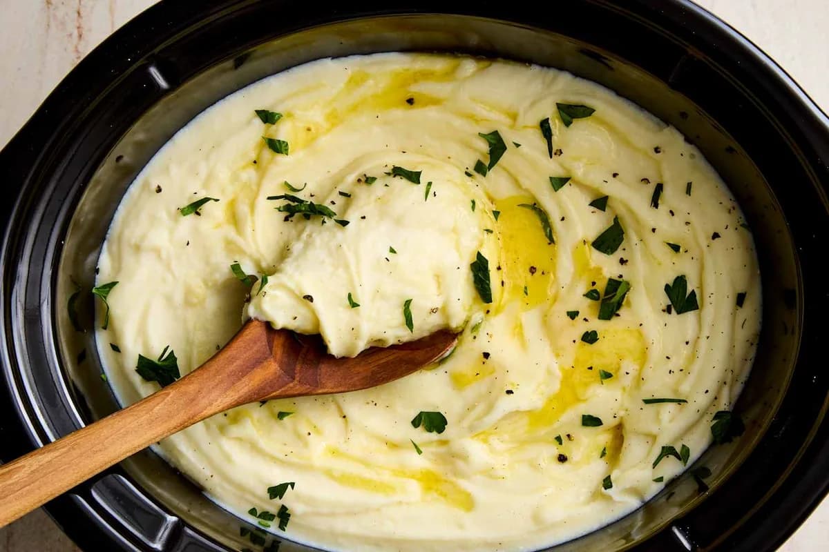 How To Make Mashed Potatoes in the Slow Cooker