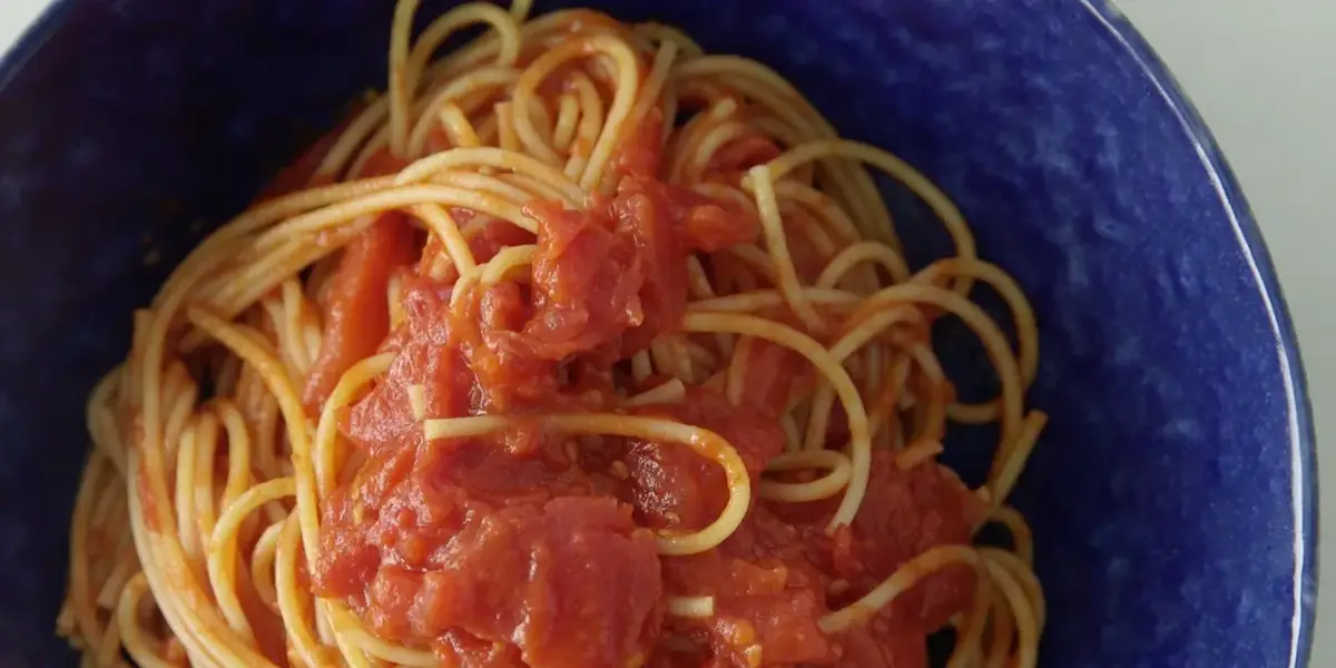 My Mother's Butter, Tomato, and Onion Sauce