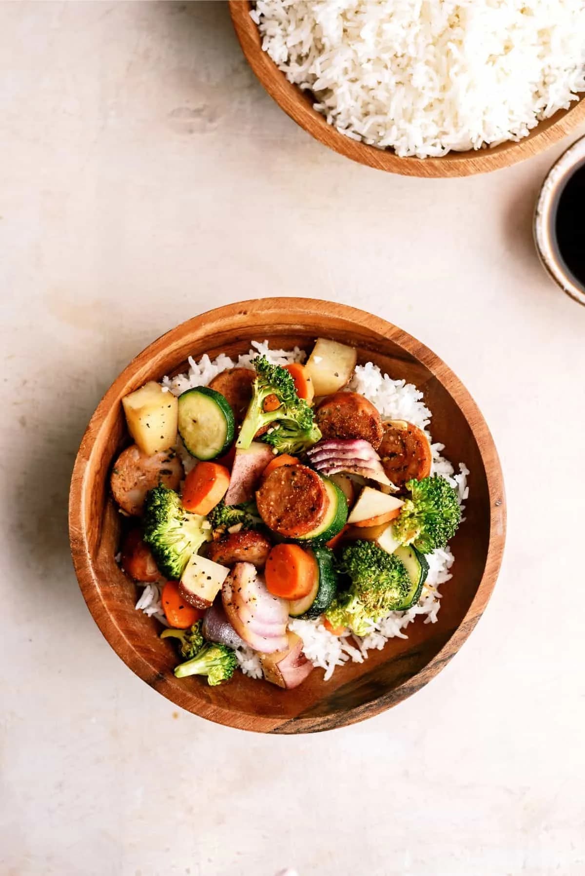 One Pan Garlic Sausage and Vegetables