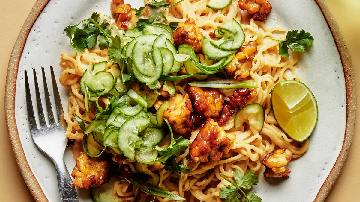 Peanutty Noodles with Tempeh Crumbles