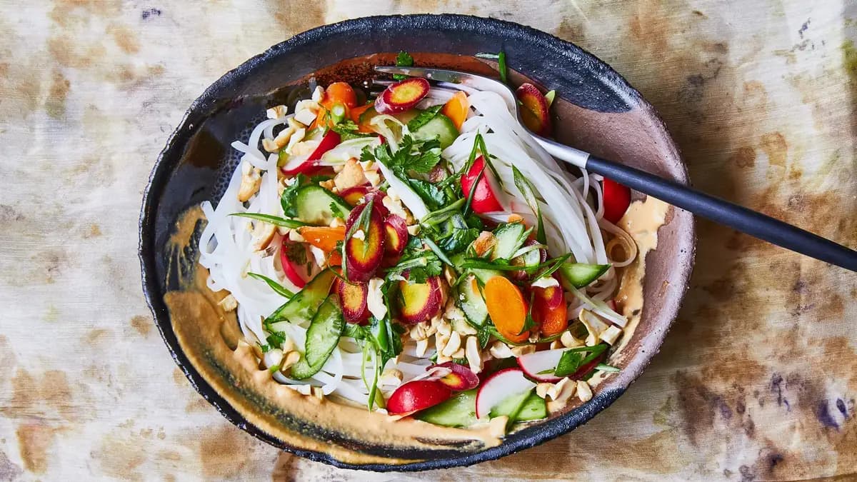 Rice Noodles with Cashew Sauce and Crunchy Veg