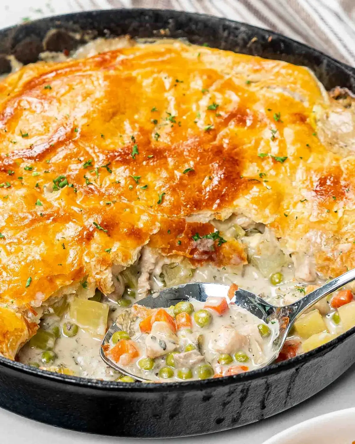Skillet Chicken Pot Pie with Leeks and Mushrooms