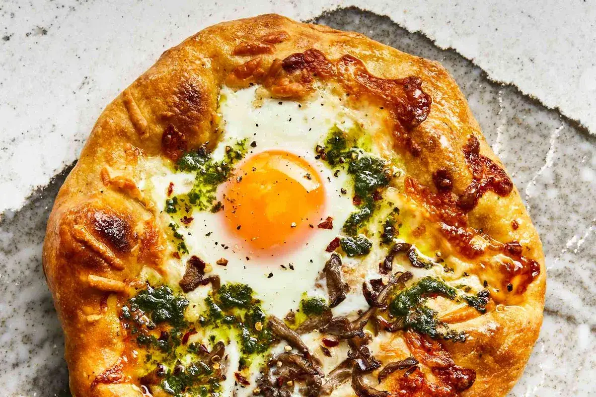 Smoky Breakfast Pizzas