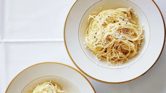 Spaghettini with Garlic and Dried Chile