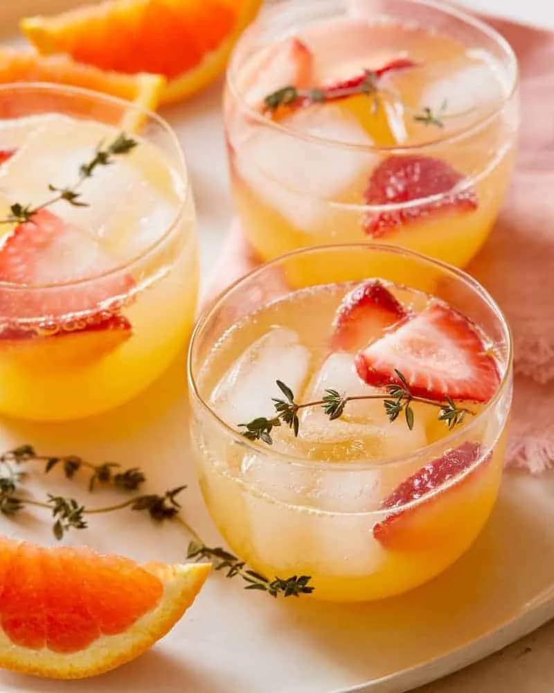 Sparkling Orange Strawberry and Ginger Juice