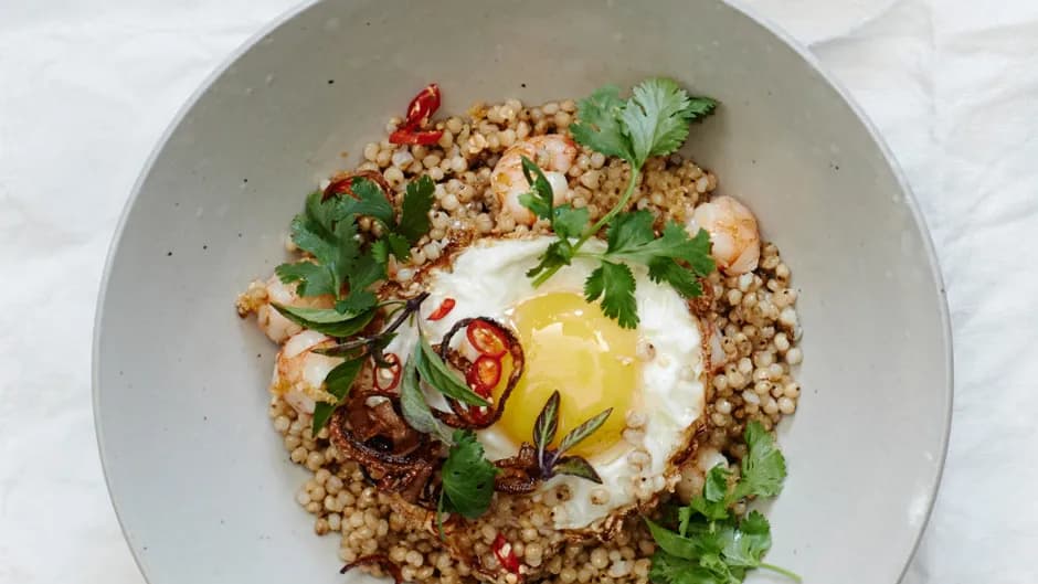 Stir-Fried Grains with Shrimp and Eggs