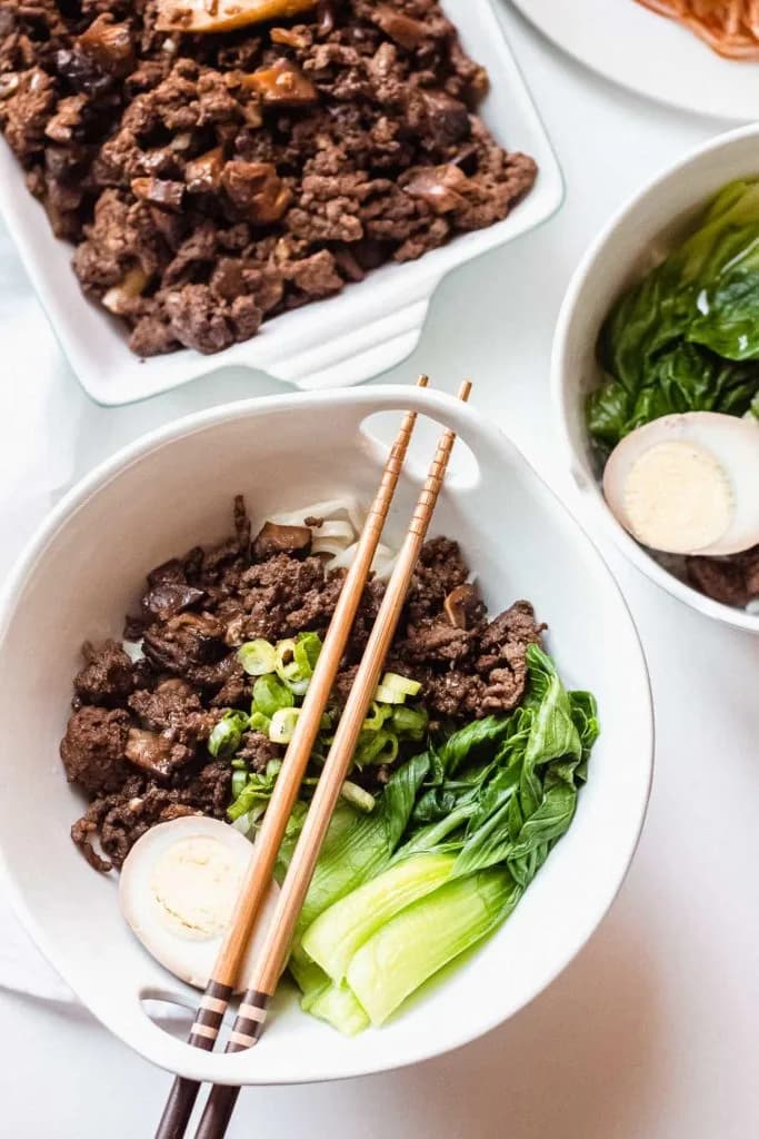 Taiwanese Meat Sauce (Lu Rou Fan)